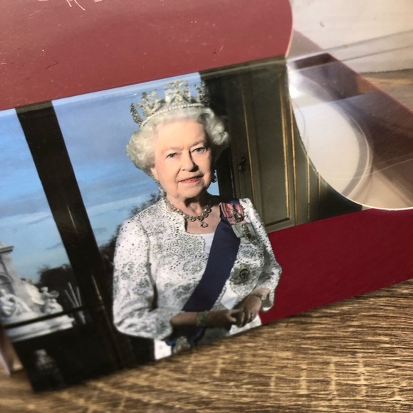 Queen Elizabeth II Collector’s Tea Cup and Saucer - Picture 8 of 12